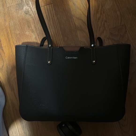 Calvin Klein purse - Picture 2 of 5